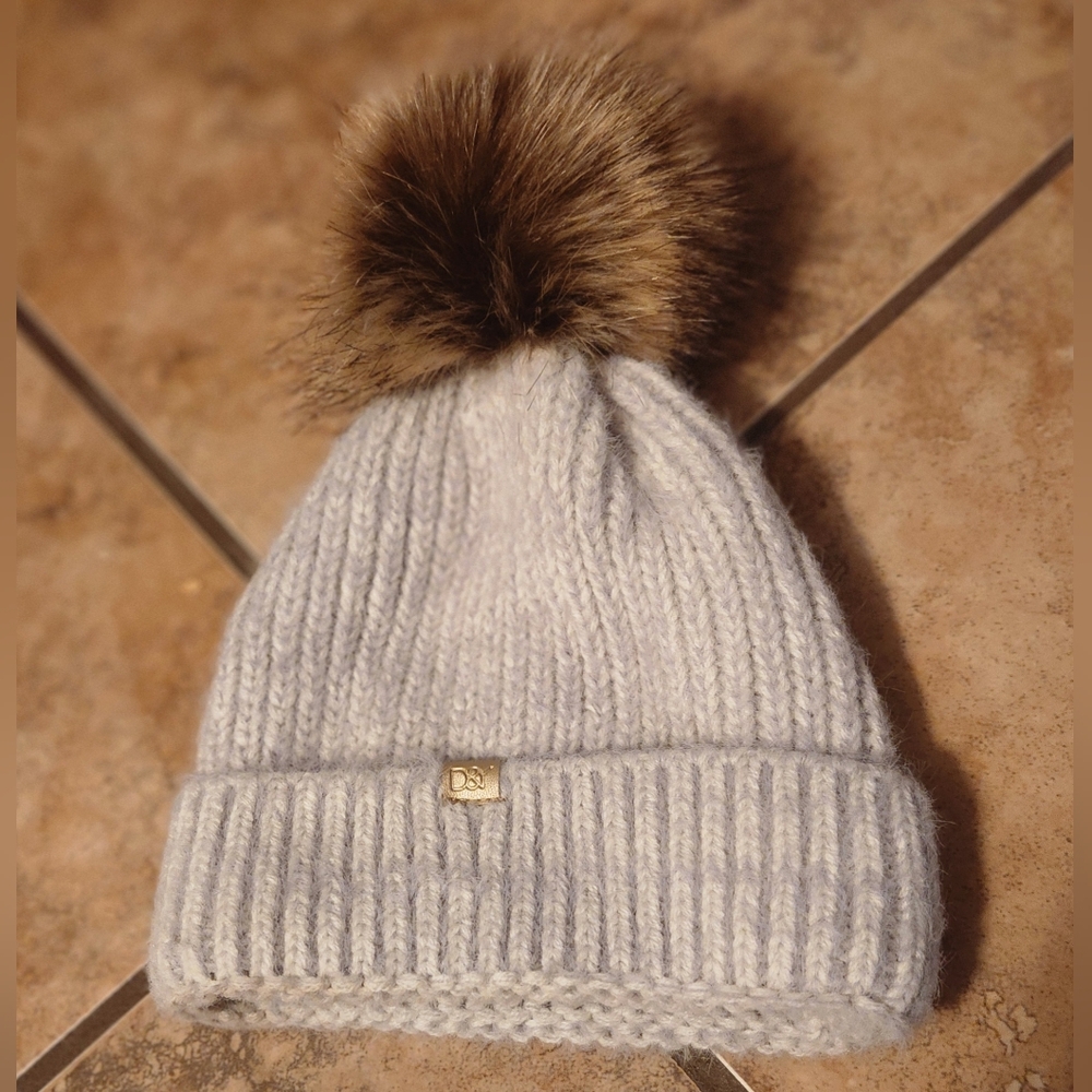 David and Young Women's Beanie w/ Pom Pom